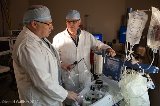 Dr Hyden and Dustin Spratt with new cell saver